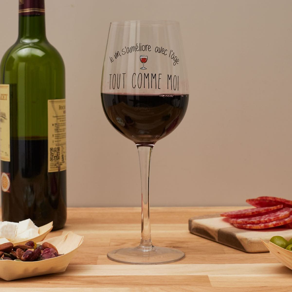 VERRE A VIN LE VIN S AMELIORE AVEC L AGE