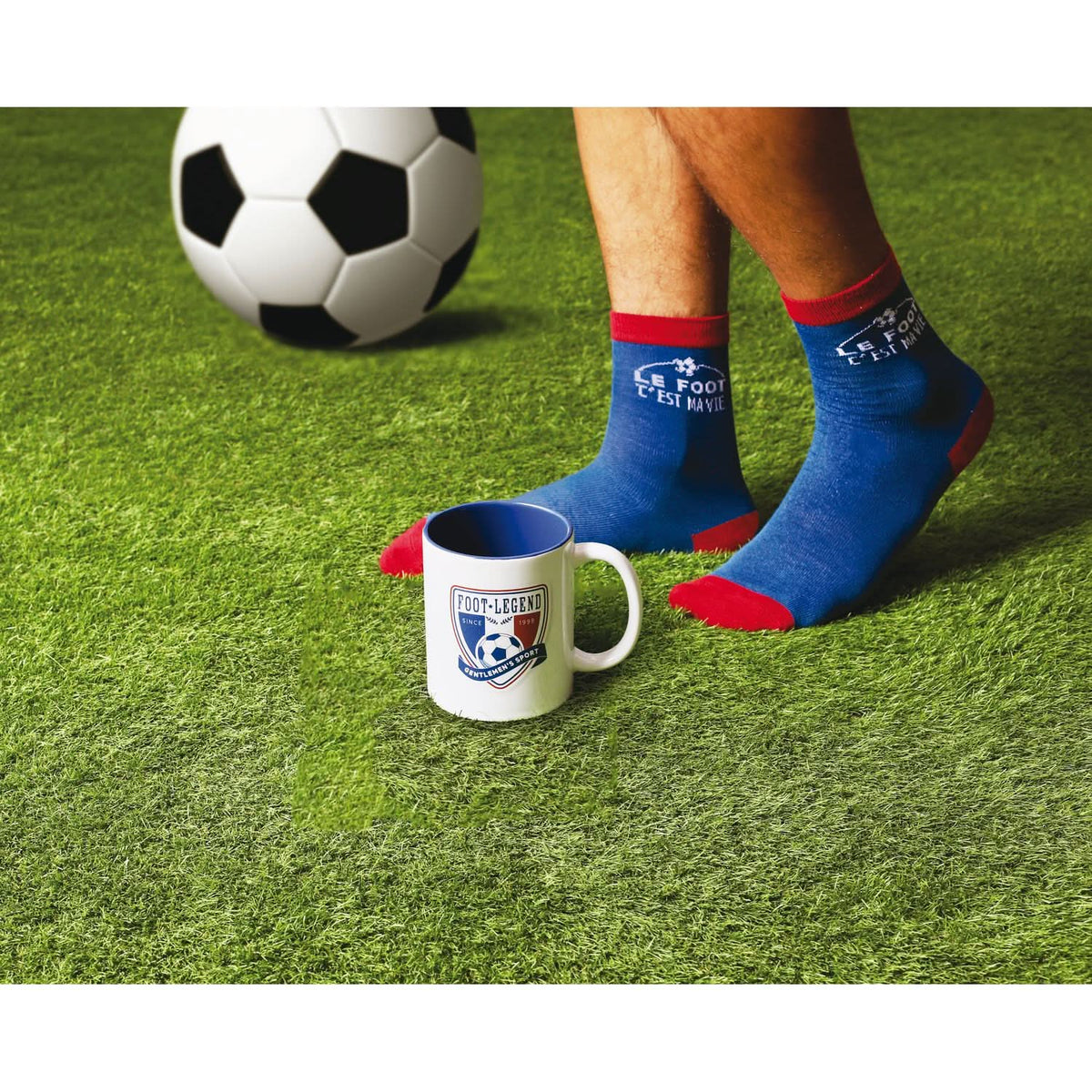 COFFRET MUG ET CHAUSSETTES FOOTBALL