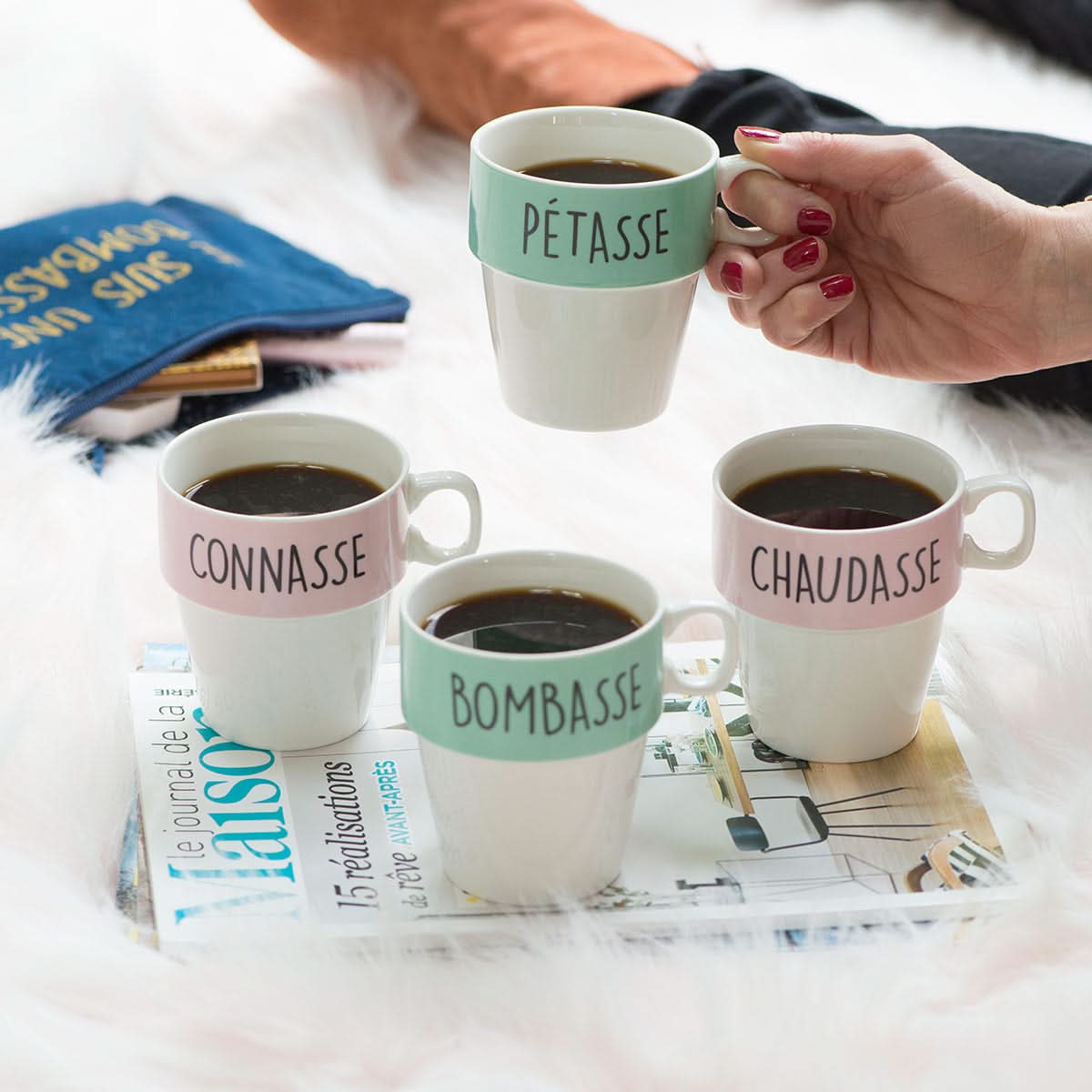 COFFRET DE 4 TASSES A CAFE AVEC SUPPORT