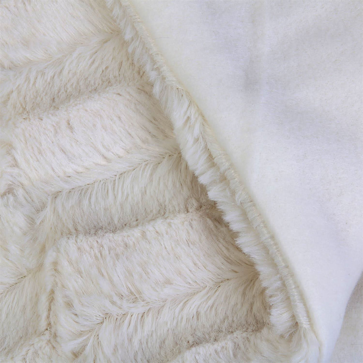 PLAID HARNAIS IMITATION FOURRURE HYGGE